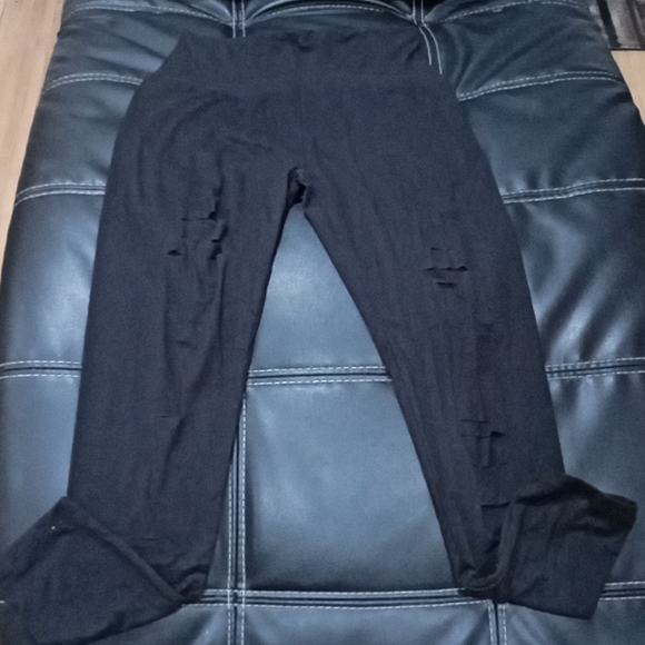 😍NWOT Women's high waisted ripped leggings - Picture 3 of 4